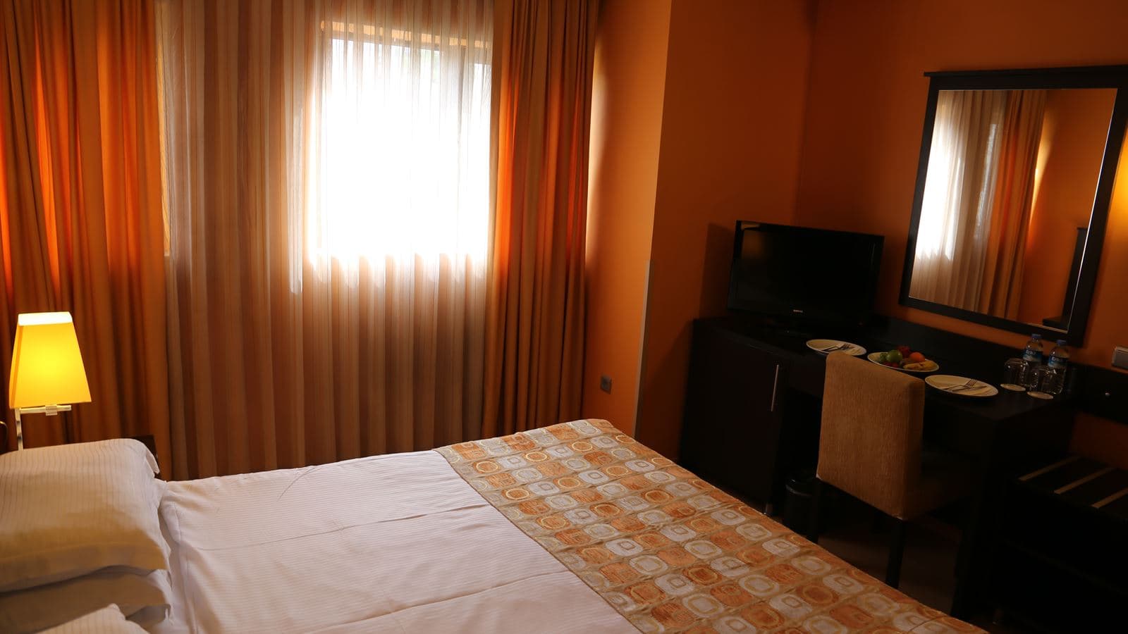 rooms-double-or-twin-deluxe
