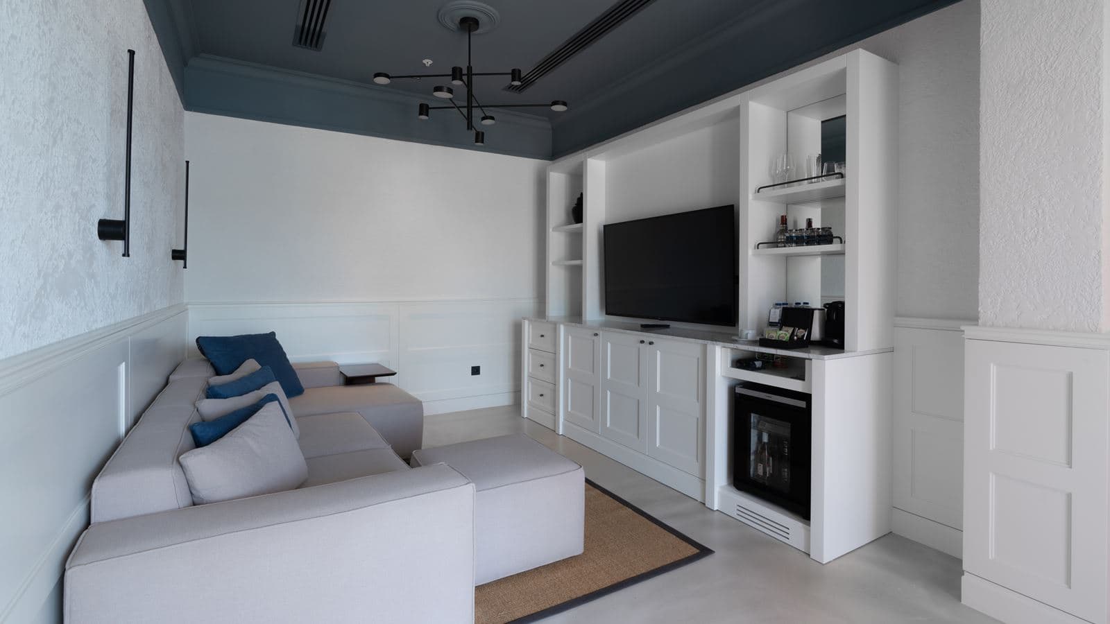 rooms-onebedroom-beachfront-suite