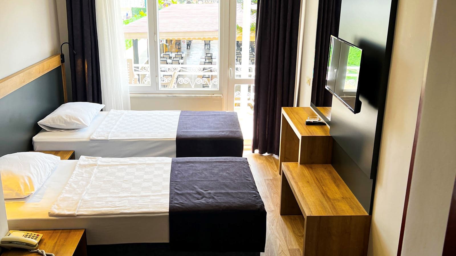 rooms-family-room