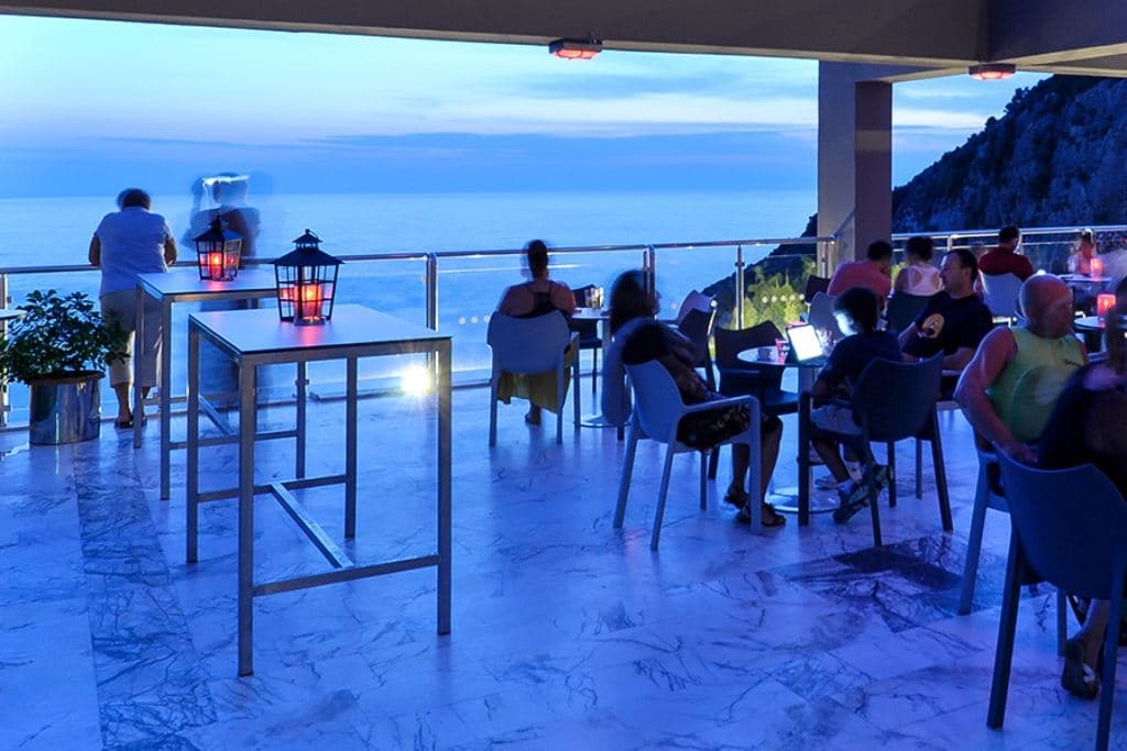 bars-lobby-bar