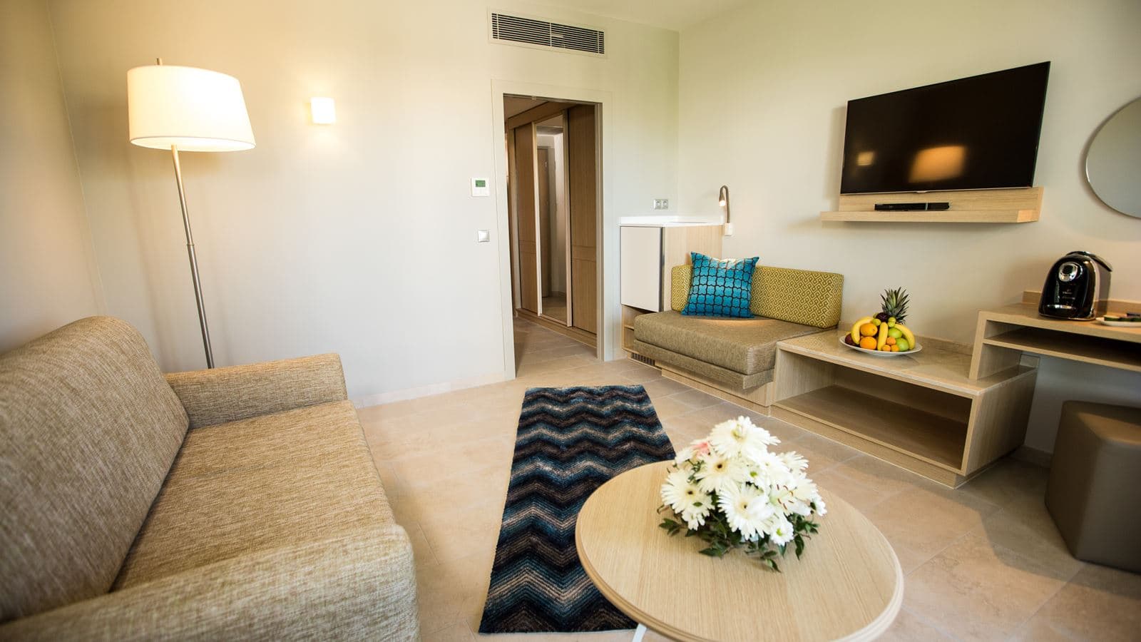 rooms-suite-room