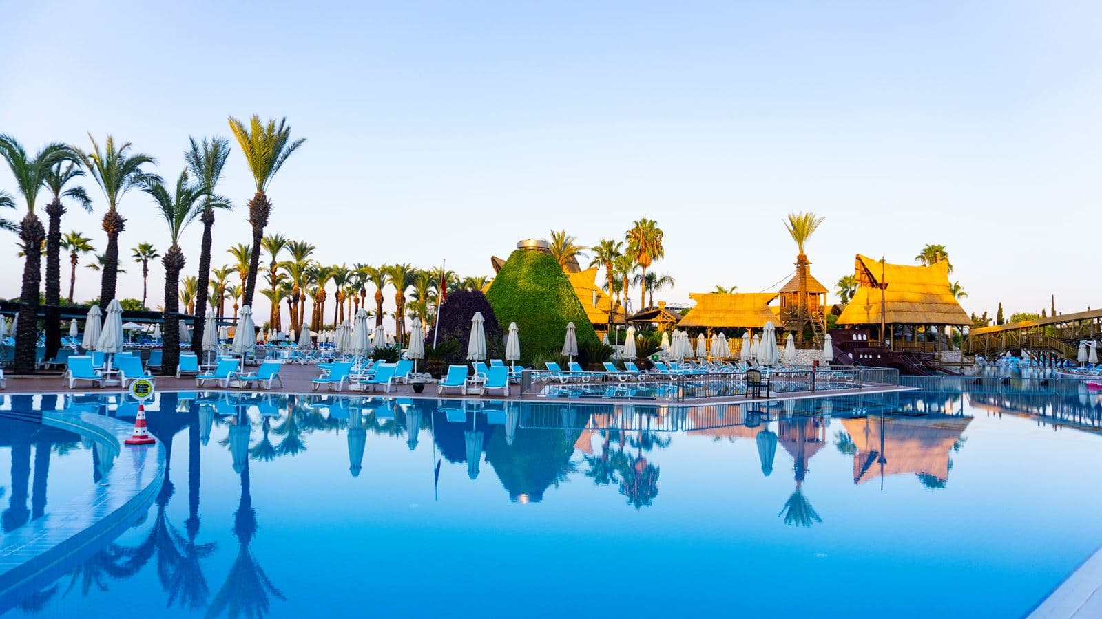 pools-outdoor-pool
