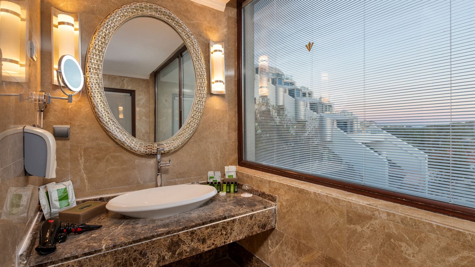 rooms-jacuzzi-suite