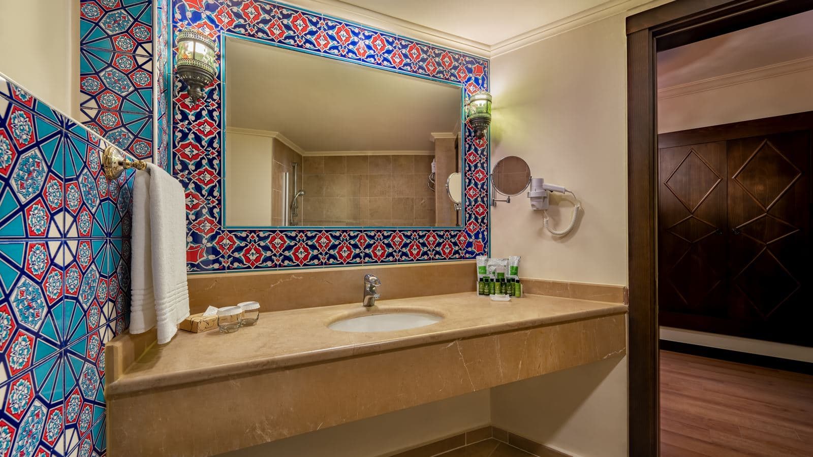 rooms-superior-room