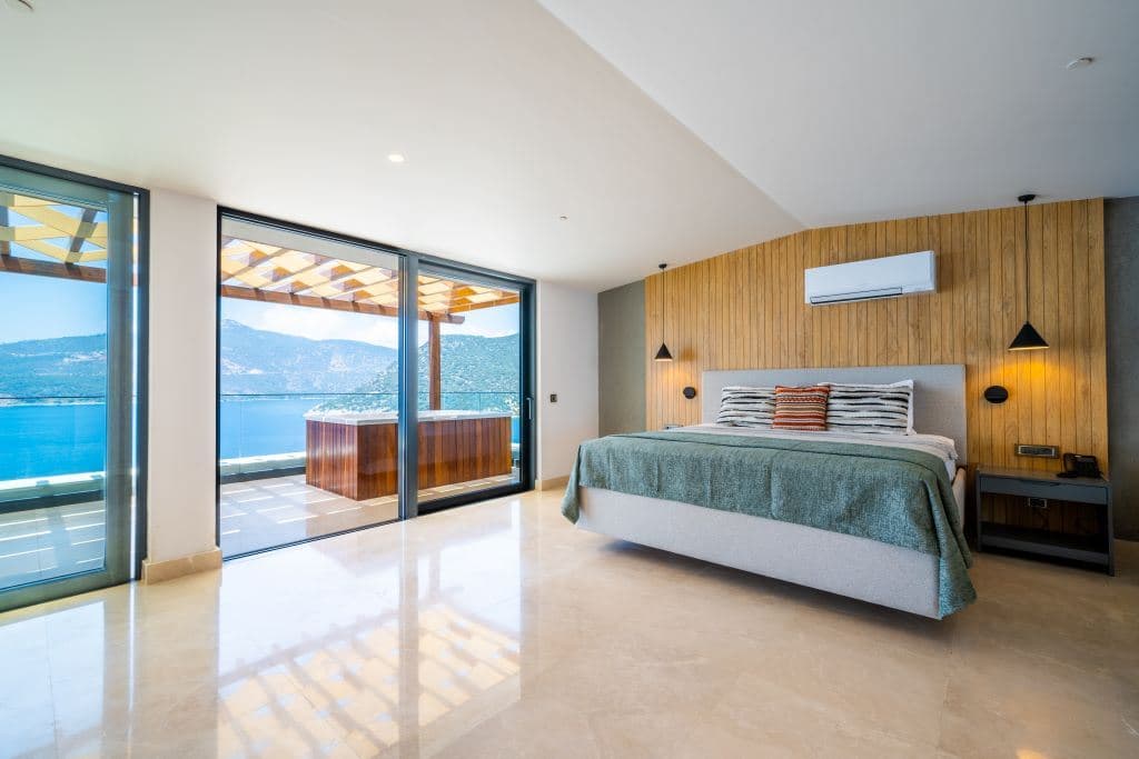 rooms-penthouse-suite-sea-view-with-jacuzzi