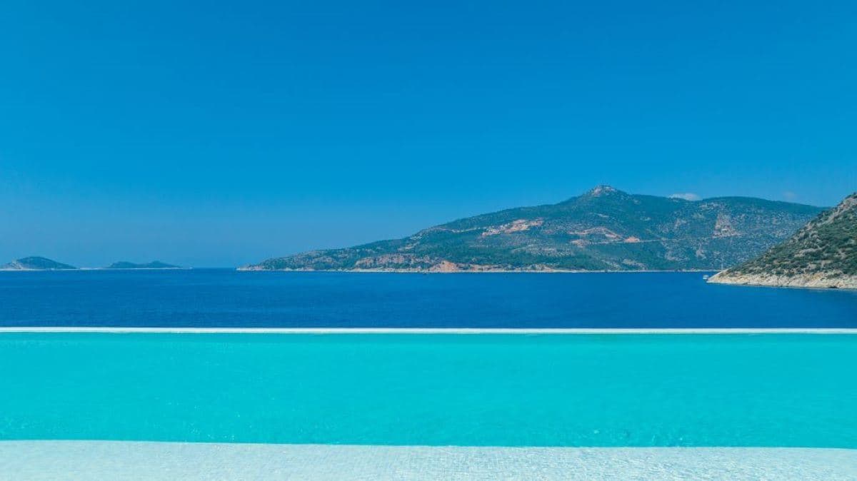 pools-outdoor--indoor-pool