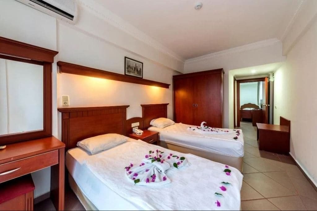rooms-family-room