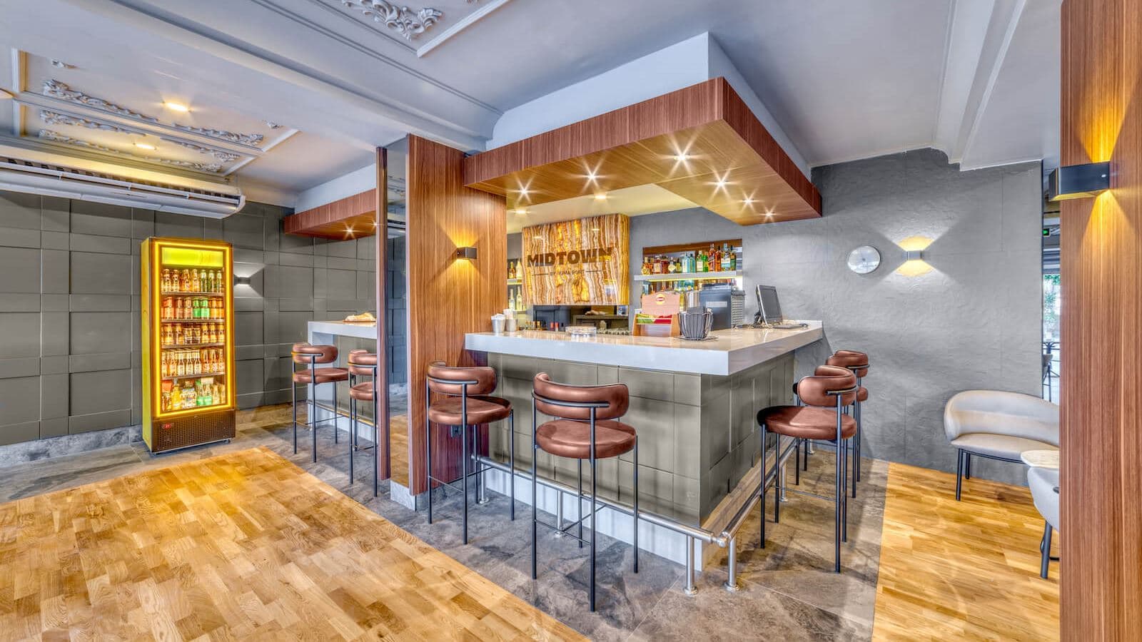 bars-lobby