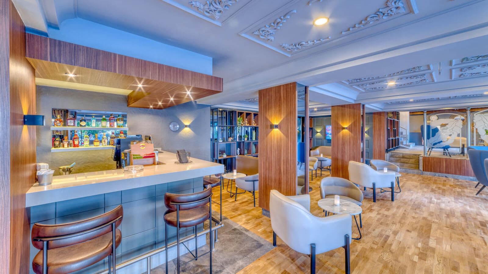 bars-lobby