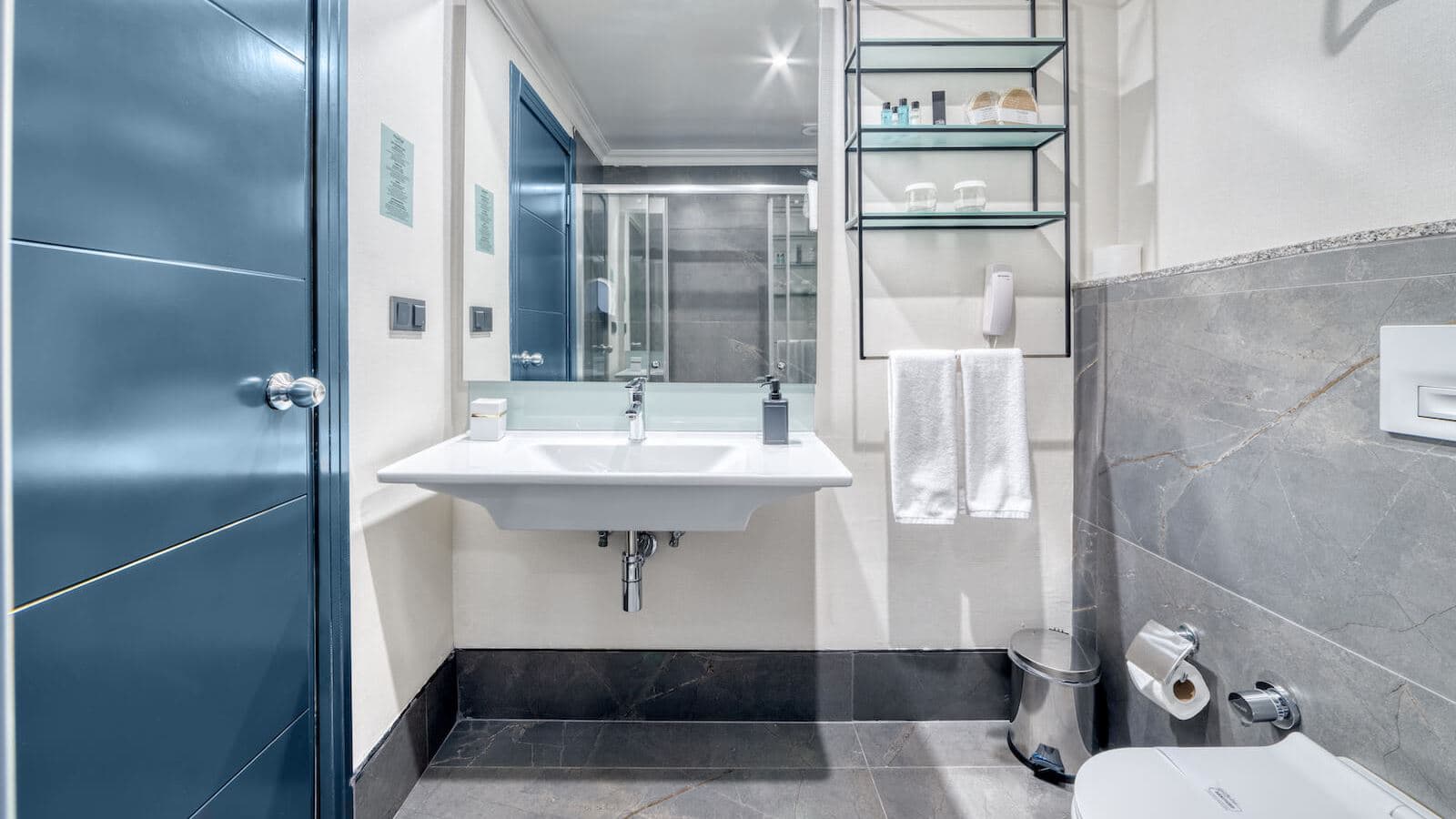 rooms-standard-room-land-view