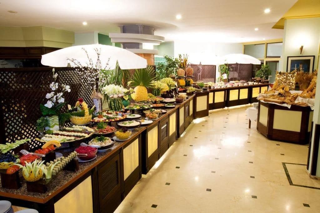 restaurants-restaurant