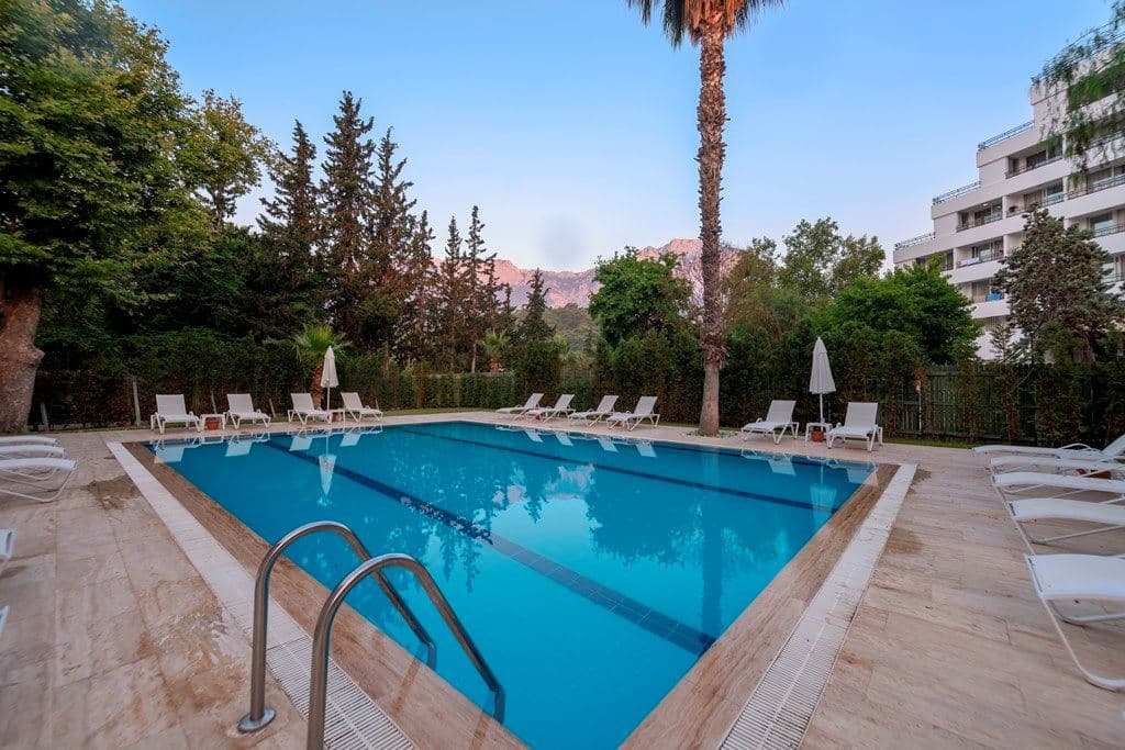 pools-outdoor-pool