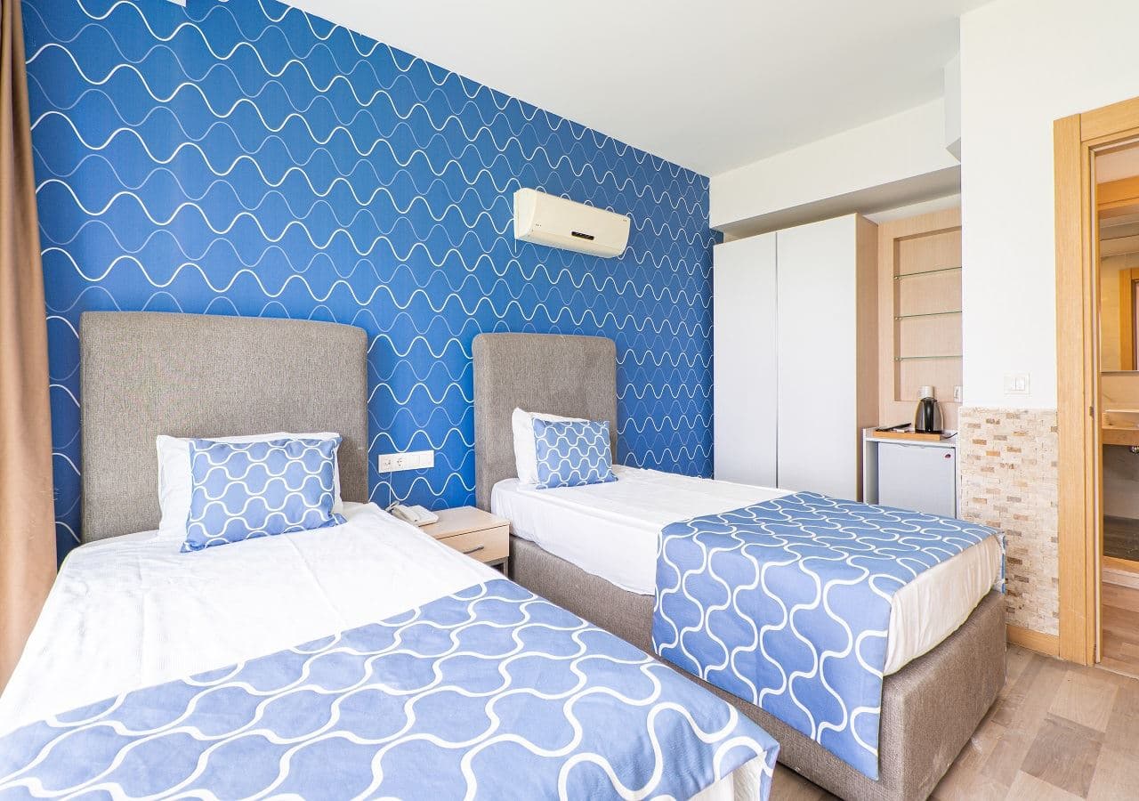 rooms-garden-family-room