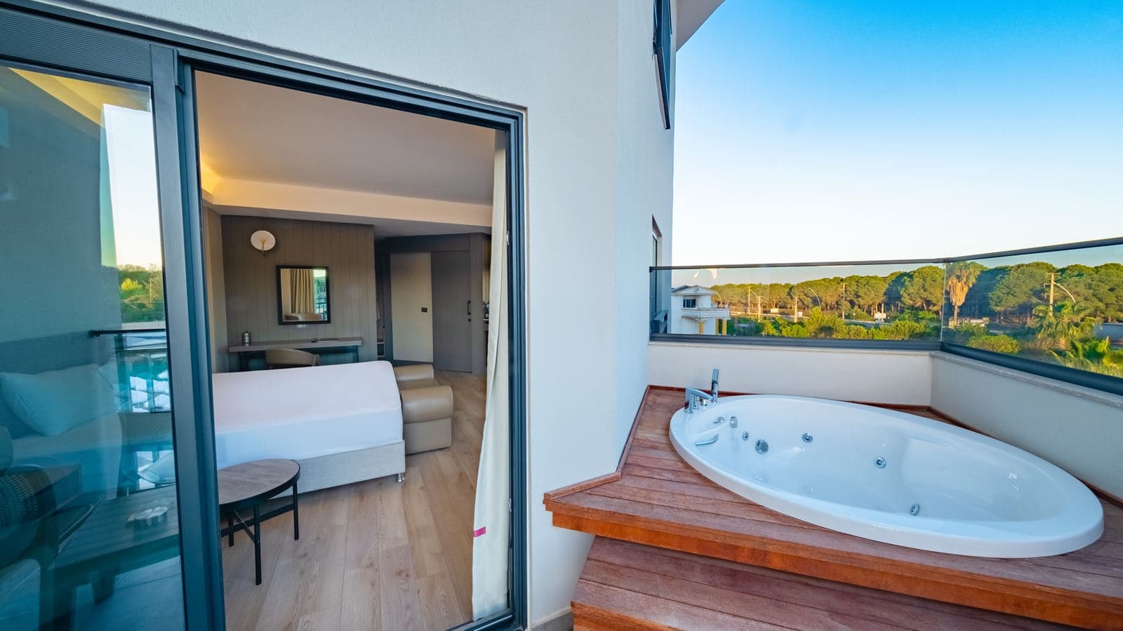 rooms-king-suite