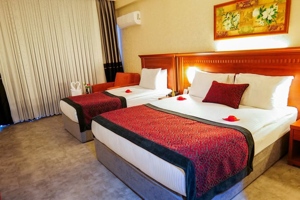 rooms-large-land-view