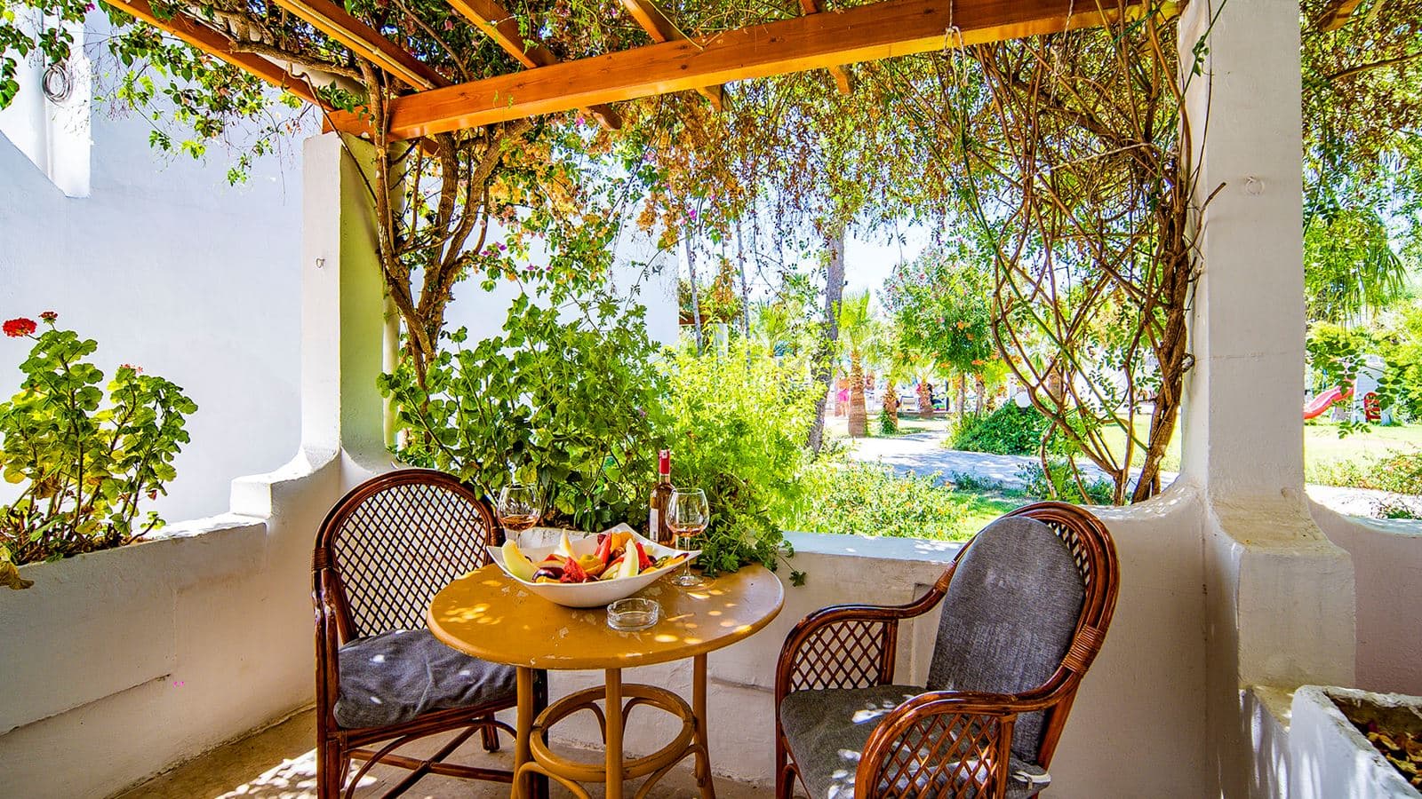 rooms-patio-room
