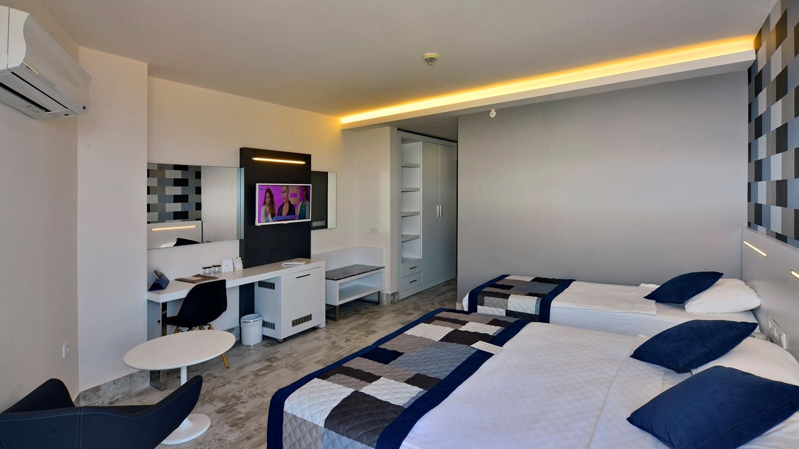 rooms-premium-room-with-terrace
