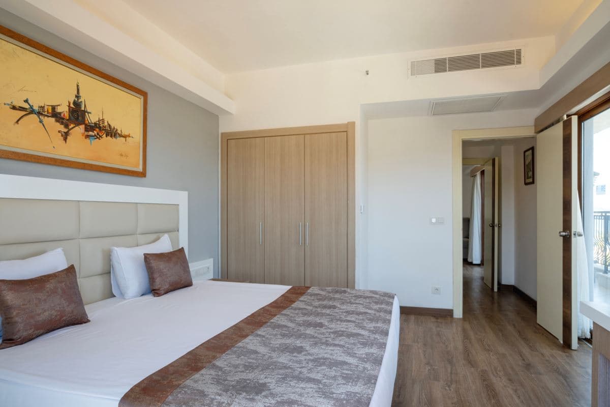 rooms-superior-room