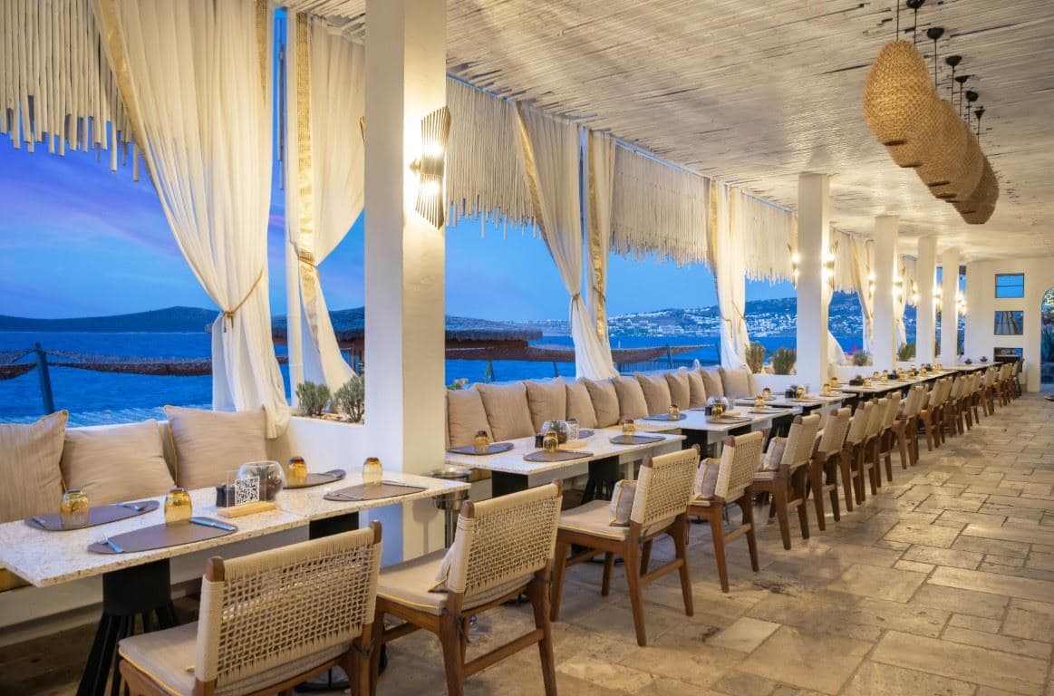 restaurants-b-restaurant--lounge