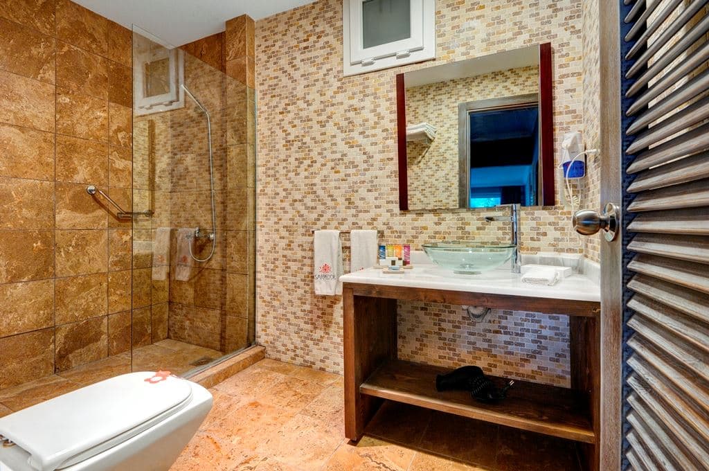 rooms-superior-room