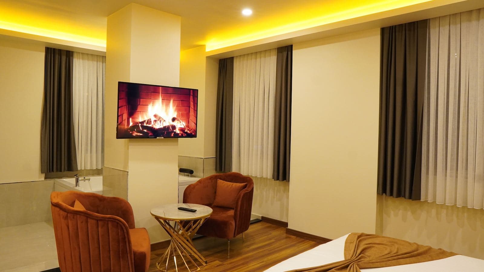 rooms-vip-jacuzzi-room