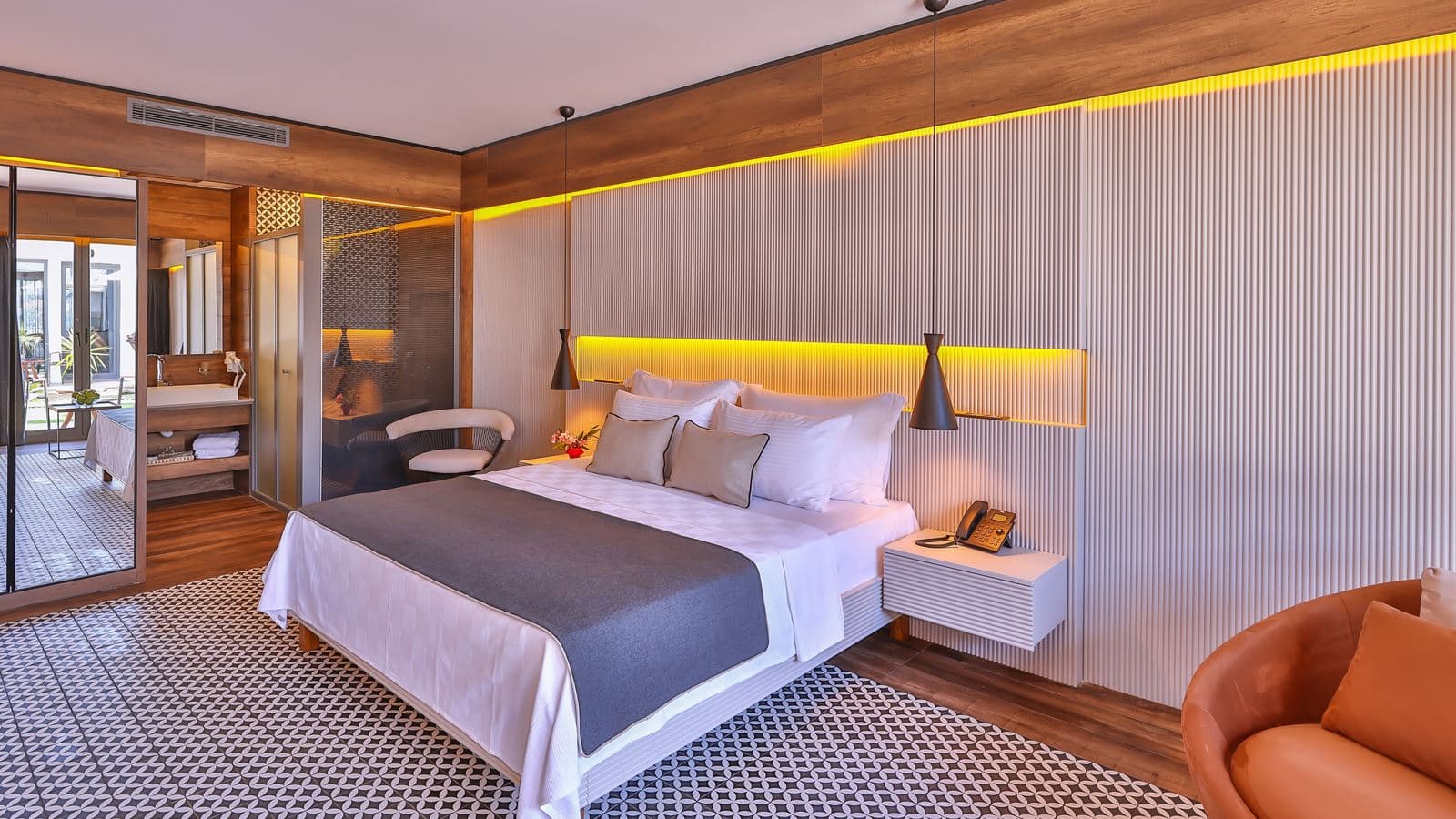 rooms-executive-room-with-pool-and-partial-sea-view