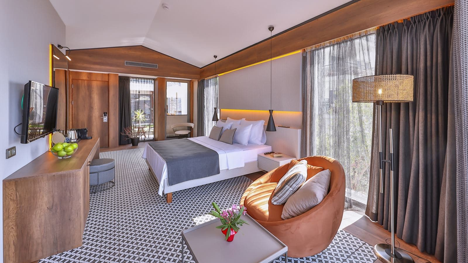 rooms-executive-room-with-pool-and-sea-view