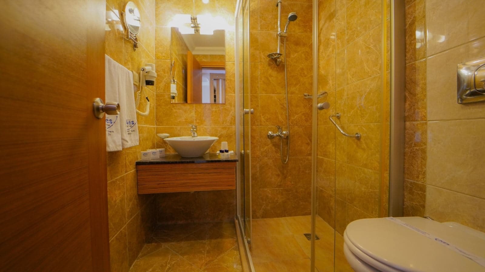 rooms-family-room