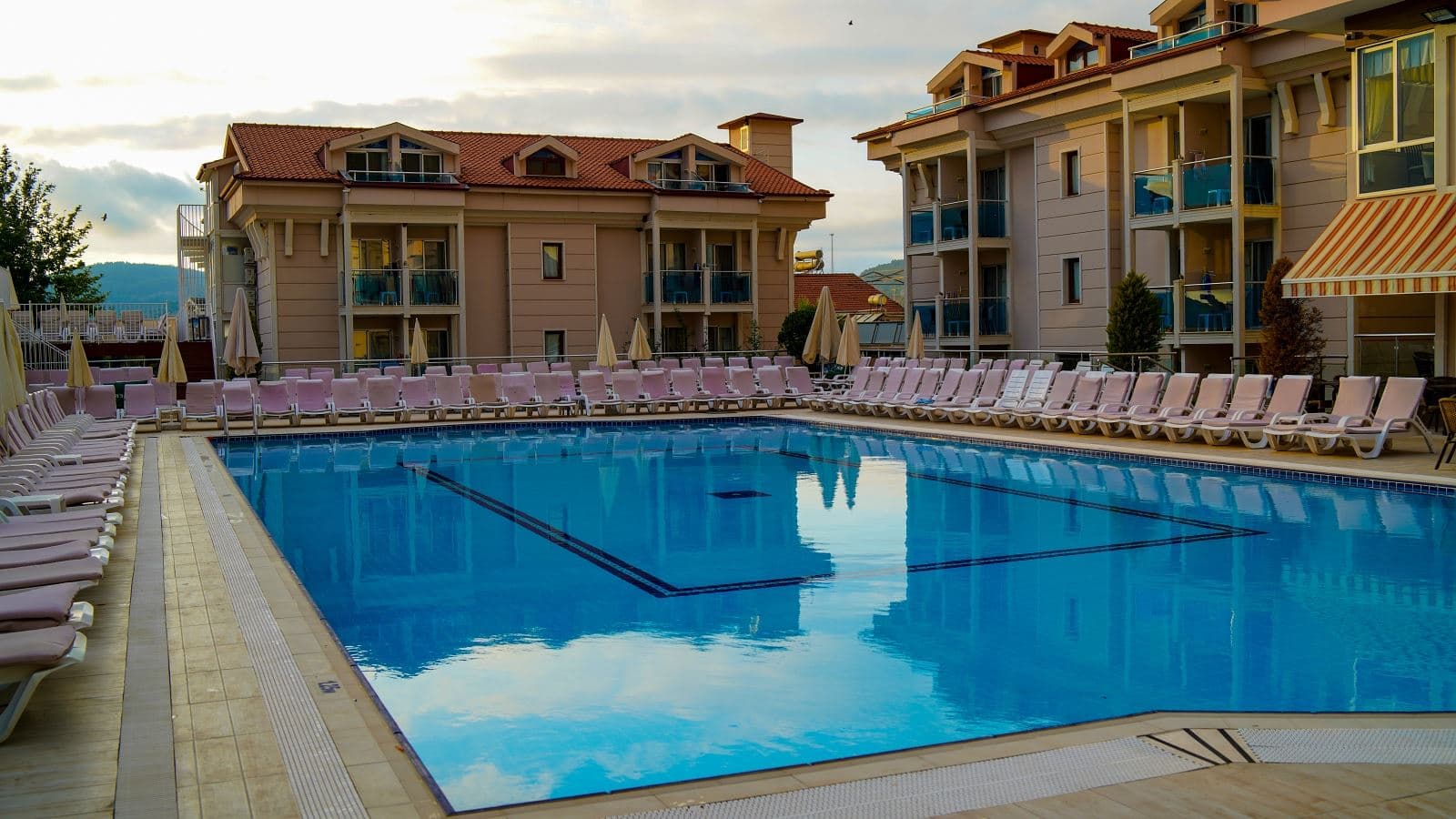 pools-outdoor-pool
