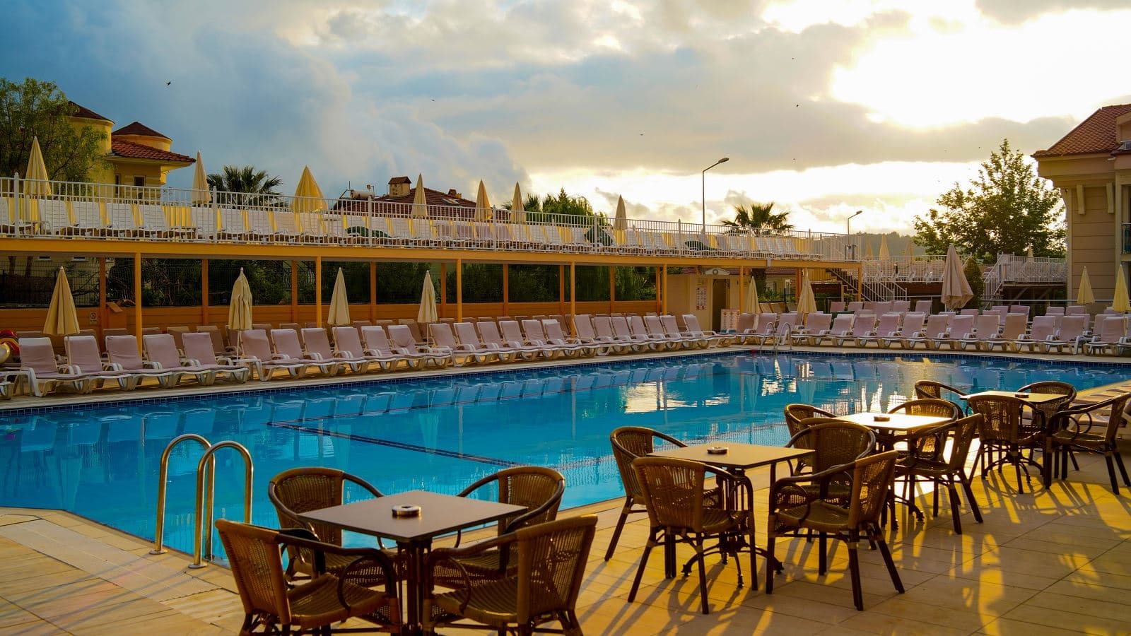 pools-outdoor-pool