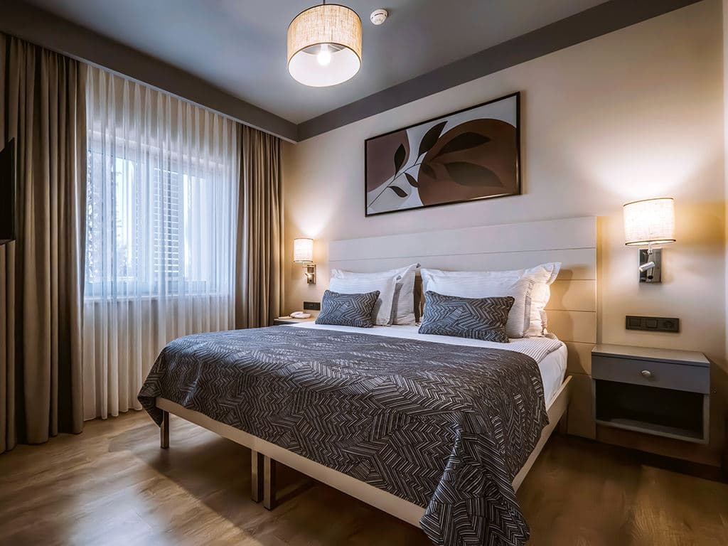 rooms-deluxe-suite-sea-view