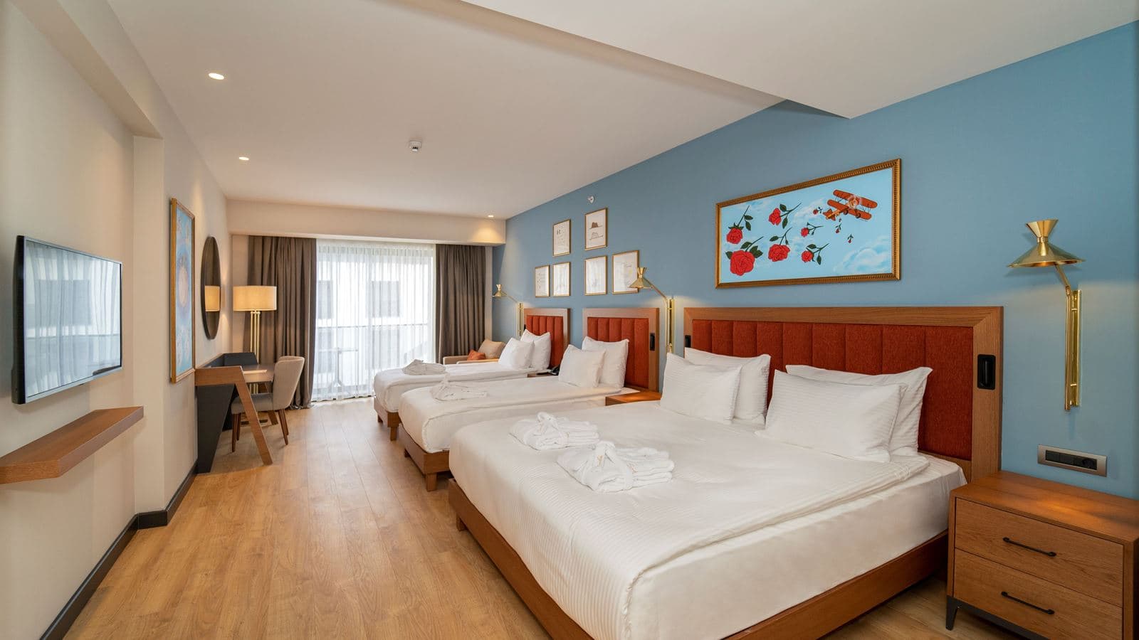 rooms-deluxe-large-room