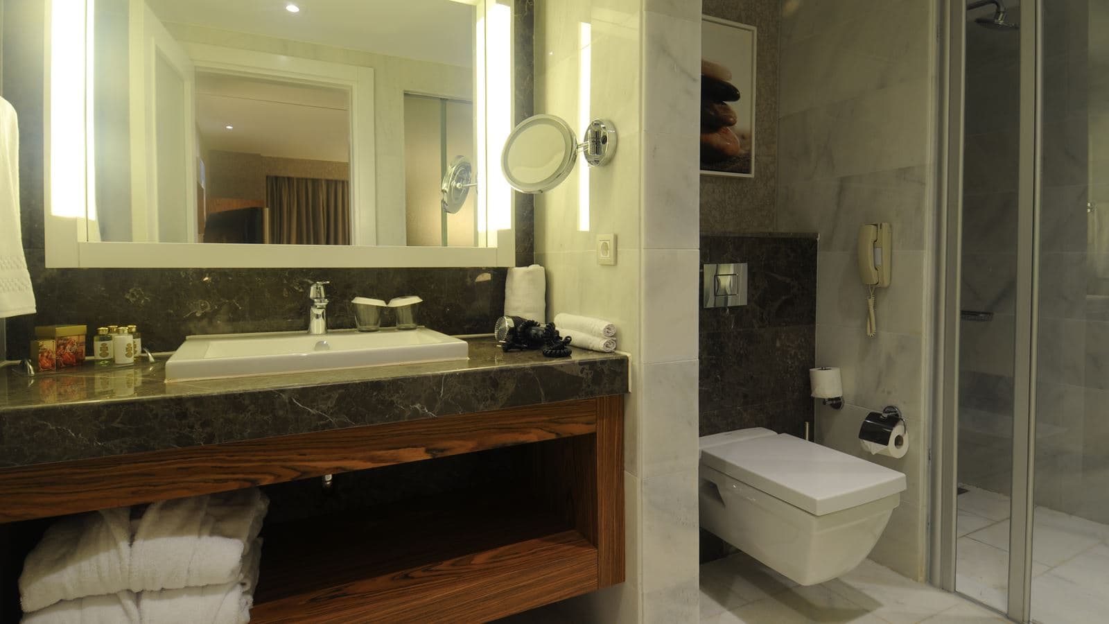 rooms-island-room-with-pool-+16