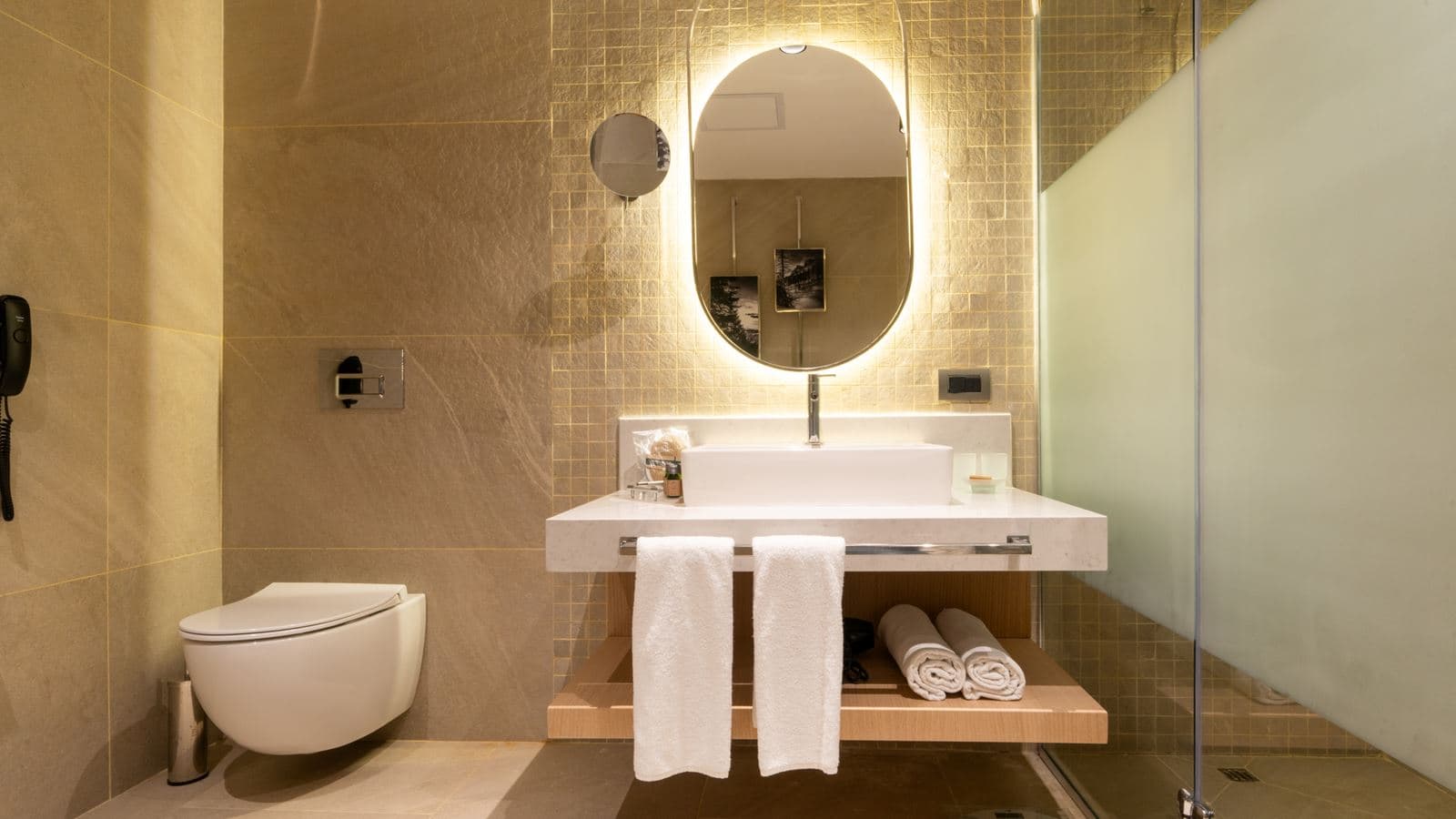 rooms-superior-room