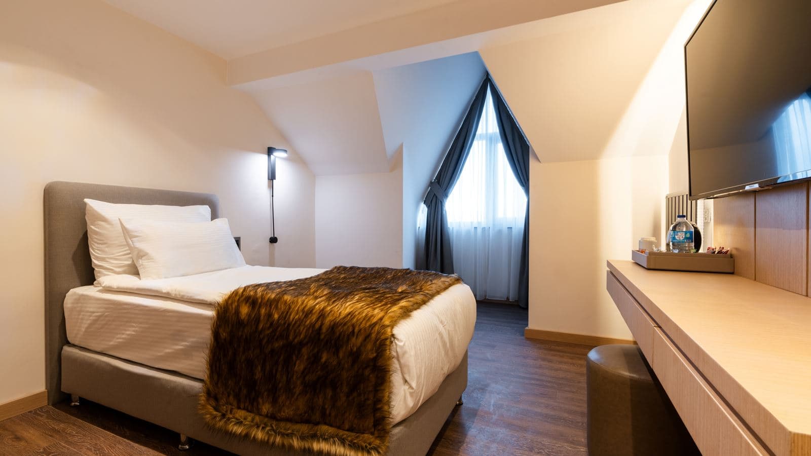 rooms-king-suite