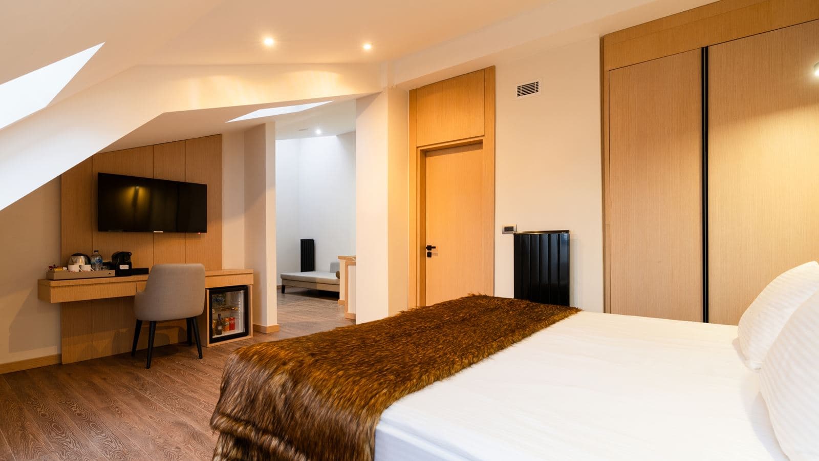 rooms-king-suite