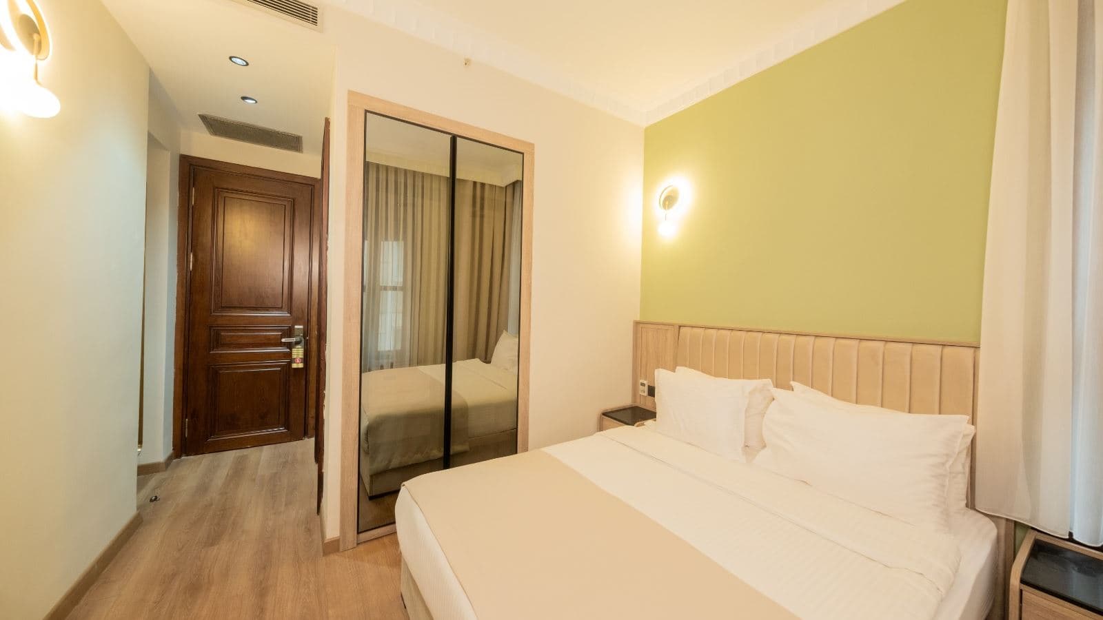 rooms-standard-room