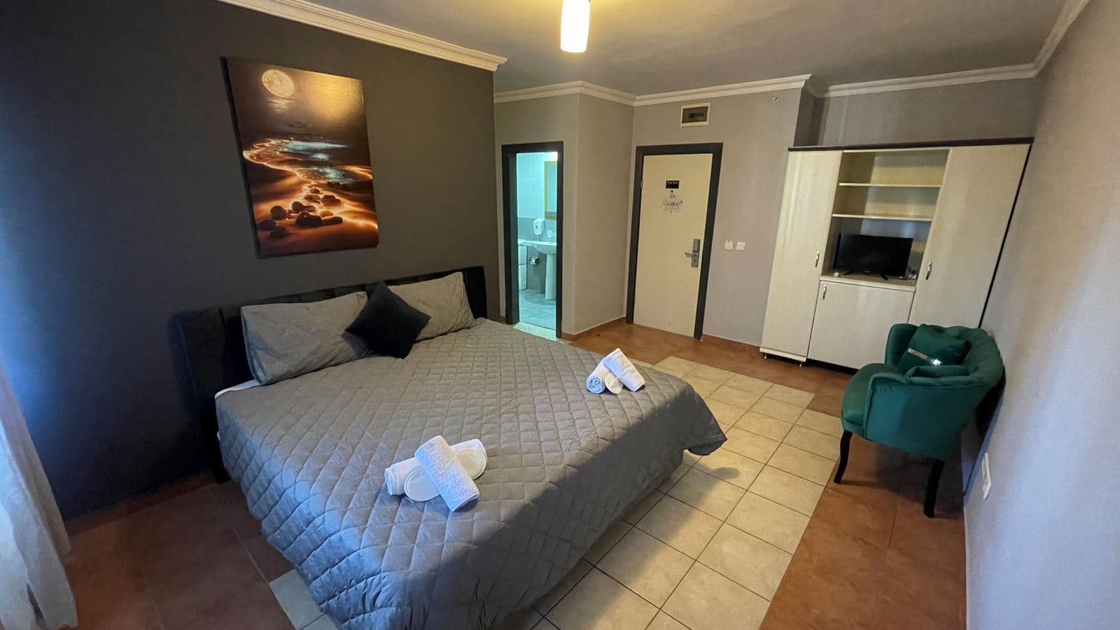 rooms-family-rooms