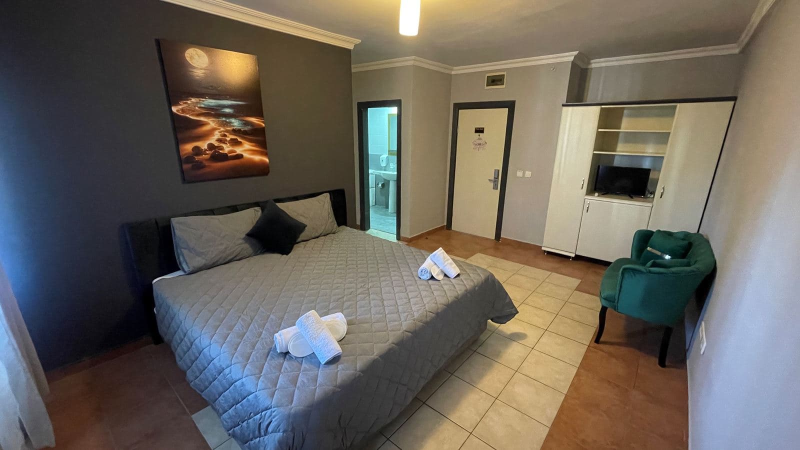 rooms-family-rooms