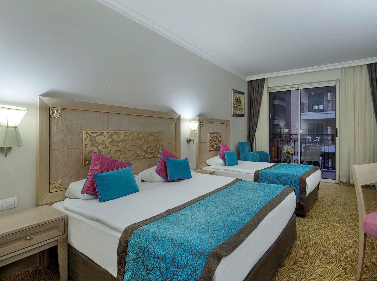 rooms-standart-room-land-view