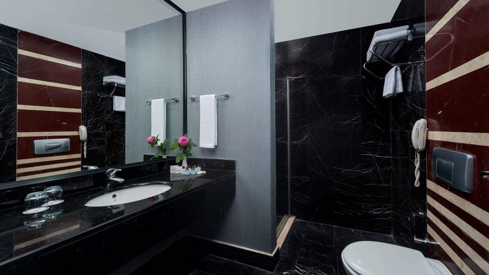 rooms-junior-suite-seapool-view--jacuzzi