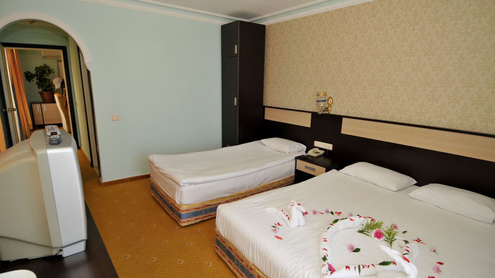 rooms-standard-room