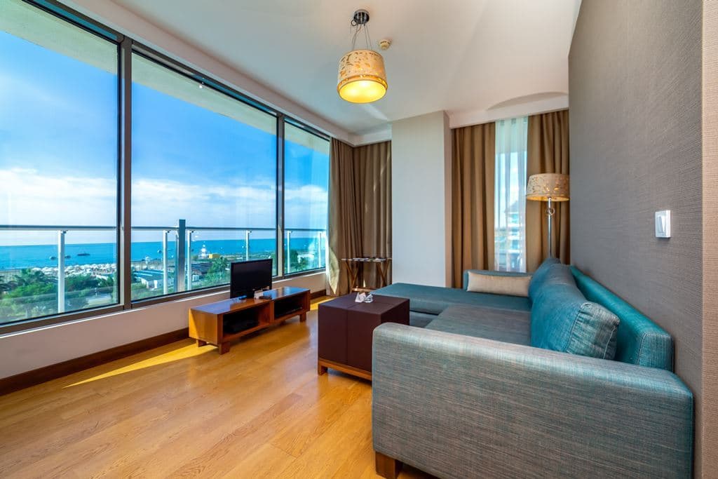 rooms-deluxe-suite