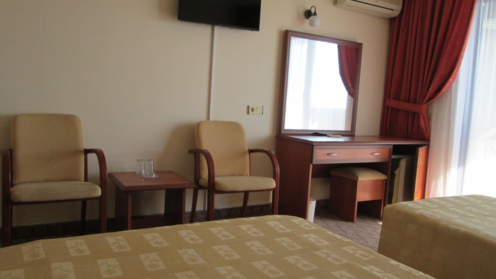 rooms-standard-room