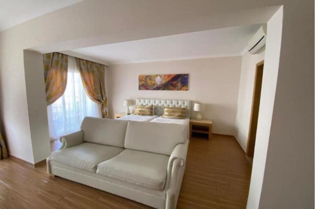 rooms-superior-room