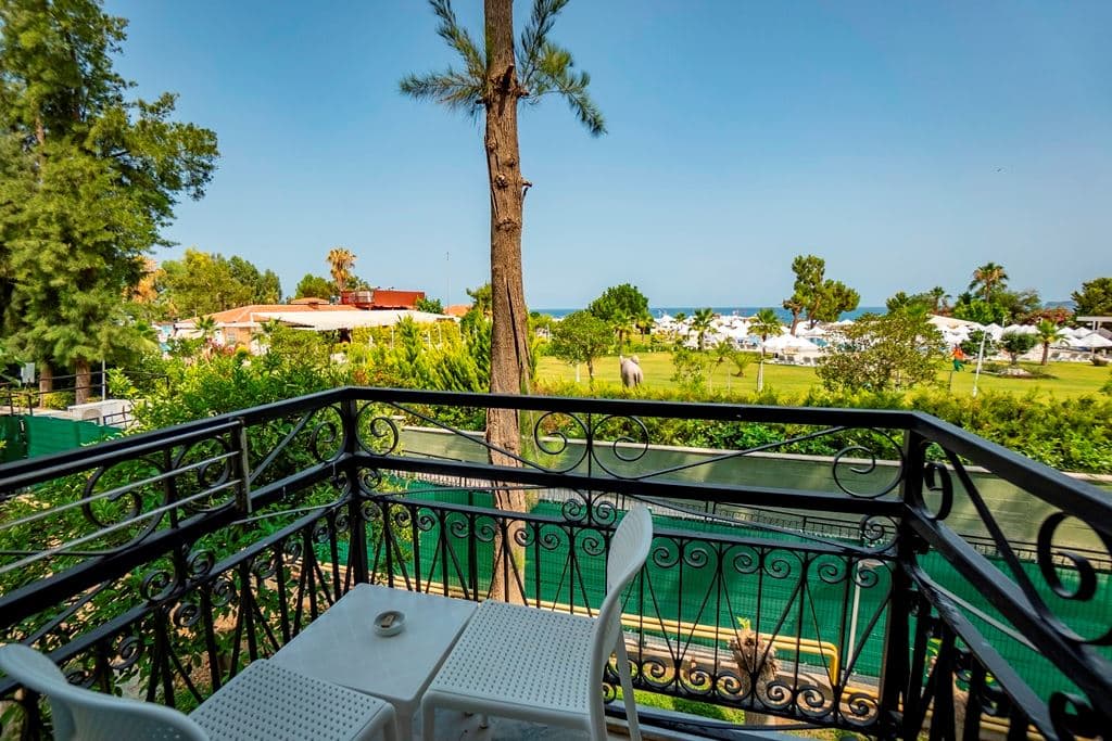 restaurants-aqua-blue-ala-carte