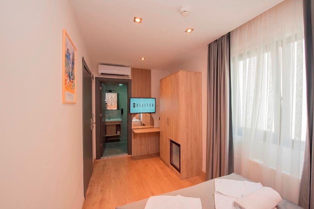 rooms-standard-room