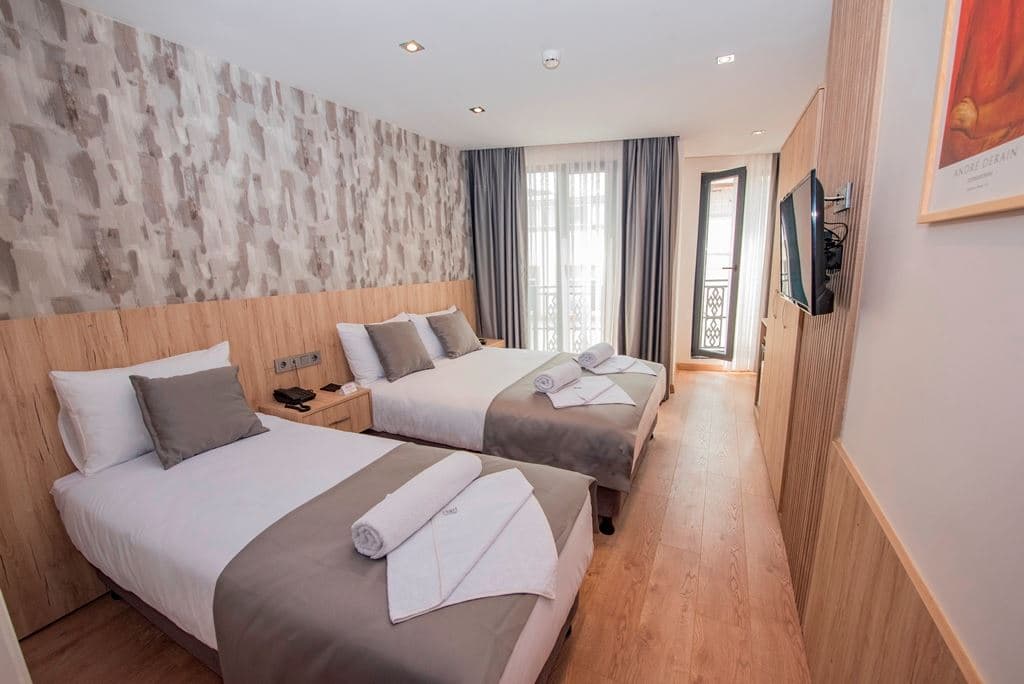 rooms-superior-room