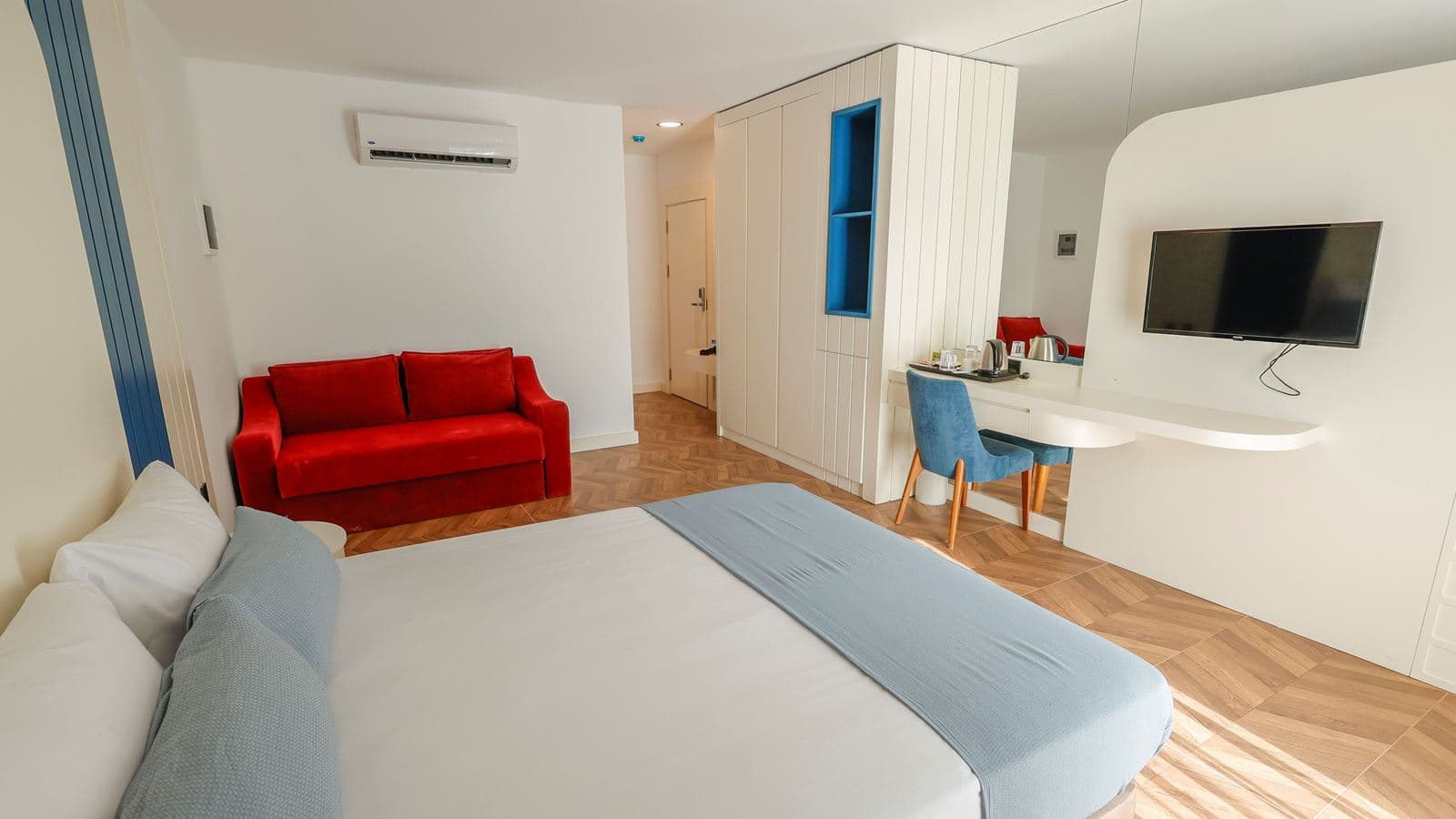rooms-family-room
