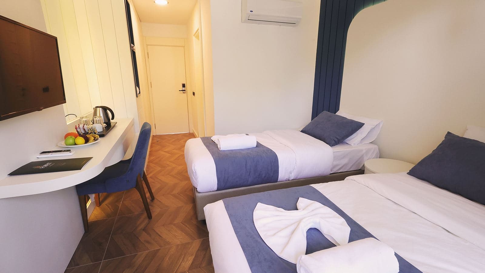 rooms-family-room